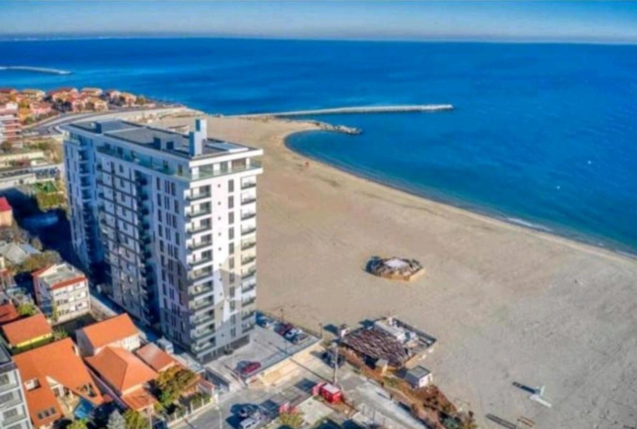 Faleza Nord Apartament De Lux Nou Pe Malul Marii Constanta Exterior photo